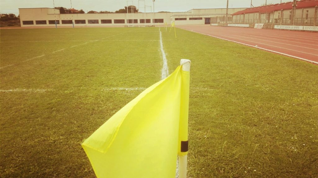 Denuncian el lamentable estado en el que se encuentra el Campo de Rugby del Complejo Municipal en La Albericia