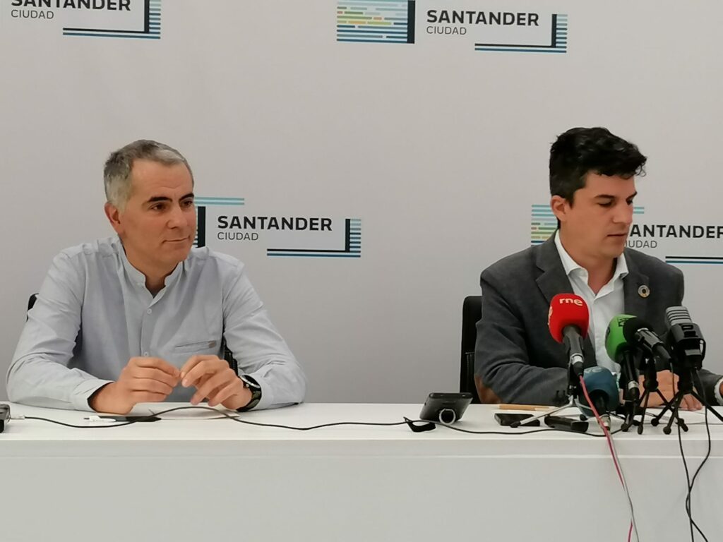 PSOE y Unidas Podemos exigen el cierre del Minizoo de La Magdalena: «Incumple la Ley»