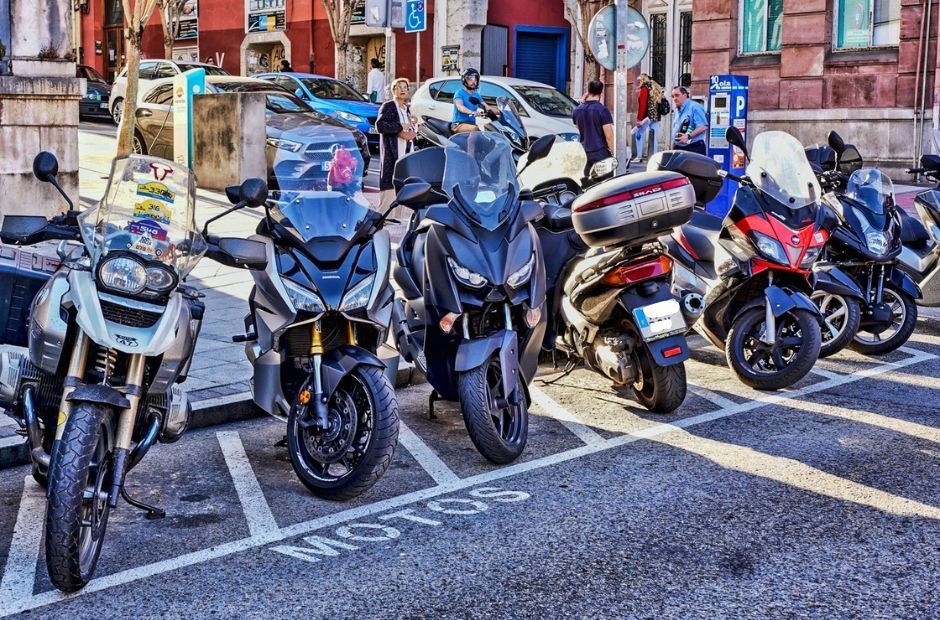 Piña (PRC) exige poner fin al «bloqueo» al Plan de Movilidad de Santander e incluir el Plan de Motos aprobado en 2024