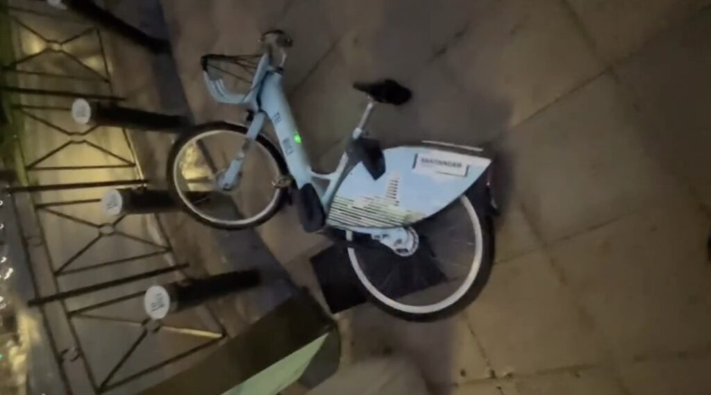Tres jóvenes borrachos destrozan la Estación de Bicis de Puertochico: La Policía Local investigará los hechos