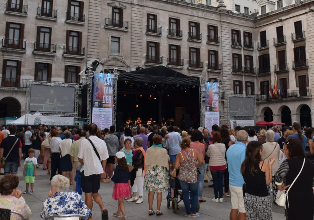 La Plaza Porticada se suma al Centro Botín para retransmitir este Domingo la Final del Mundial de Fútbol