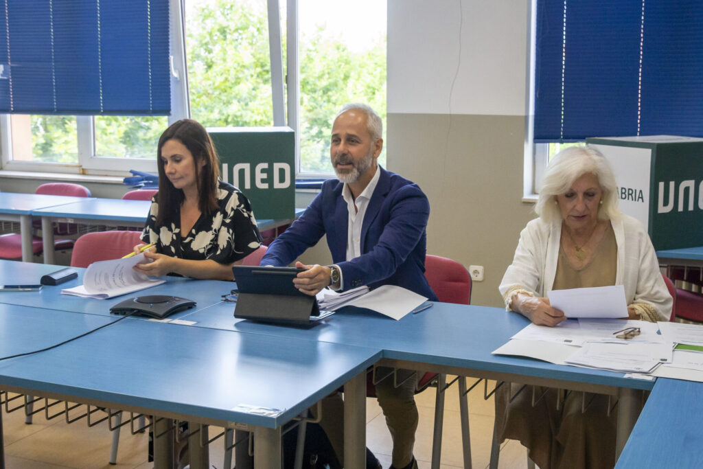 UNED Cantabria ofertará el próximo curso dos nuevos dobles Grados en Psicología y Criminología y otro de Física y Matemáticas