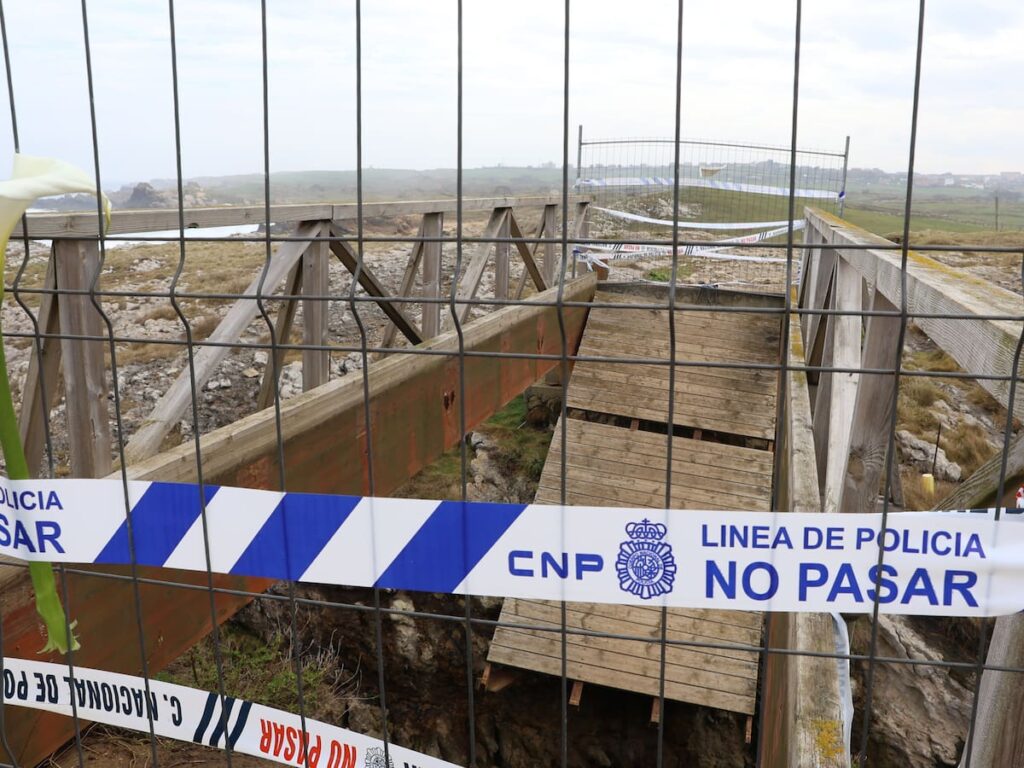 La Jueza del Caso de la Pasarela en El Bocal imputa a Dragados como Responsable Civil de las Obras