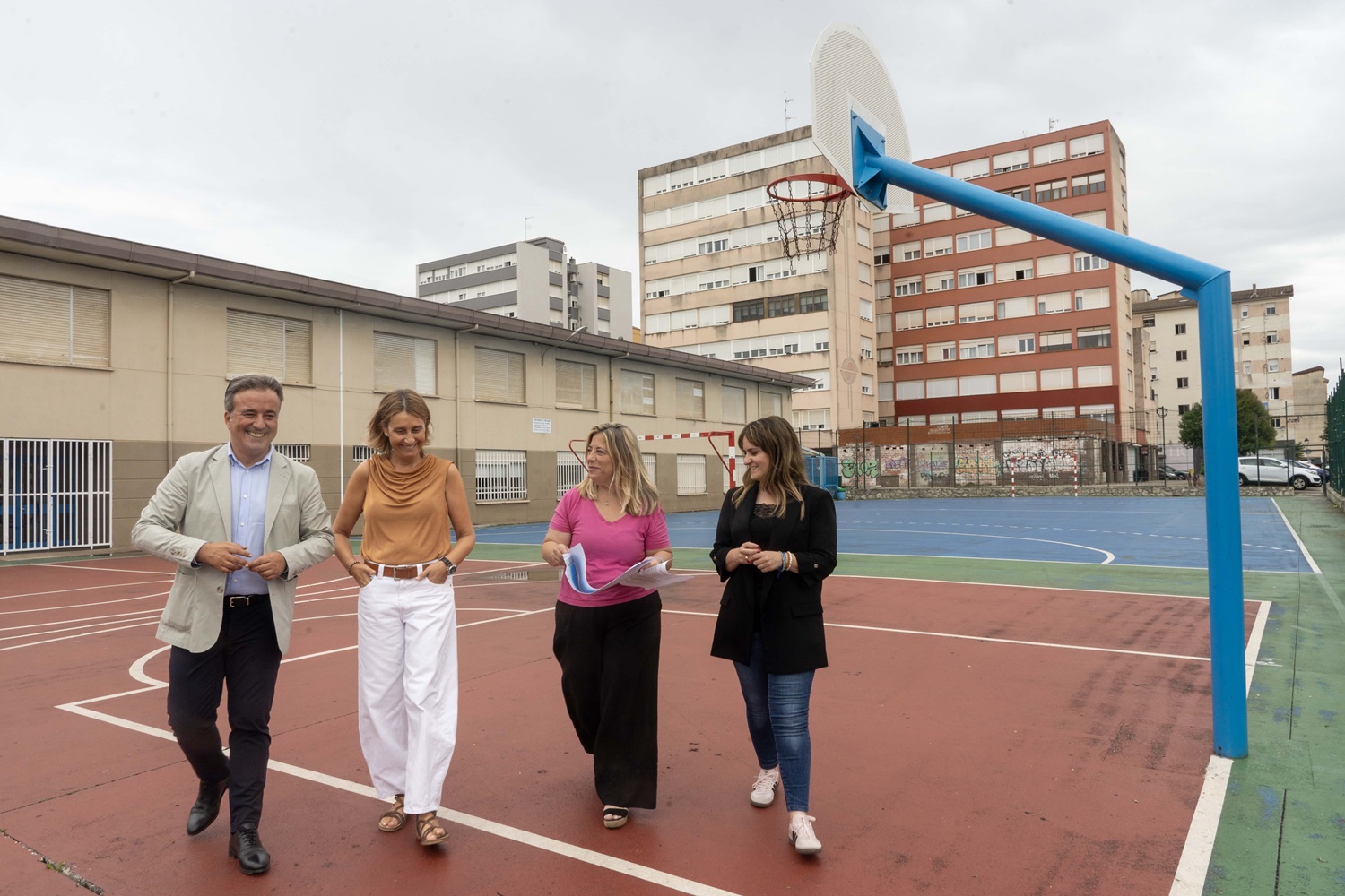El Ayuntamiento de Camargo adjudica por 809.000 eurazos la cubrición de la Pista Deportiva del CEIP Pedro Velarde