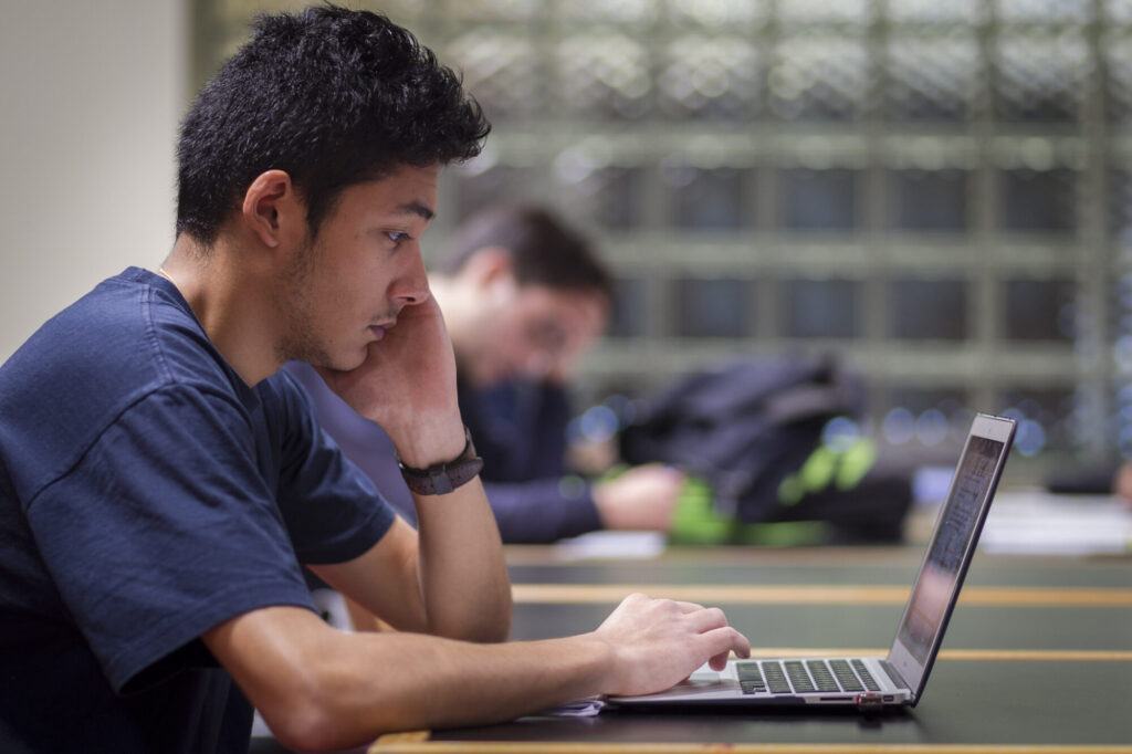 La Universidad de Cantabria se moderniza y facilita la realización de Trámites Electrónicos desde Móviles y Tabletas
