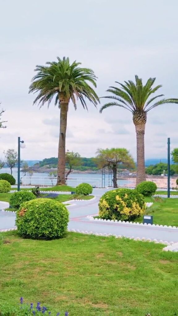 Reabren al fin los Jardines de Piquío: FECAV tilda de «desastre» la reforma y acusan a Gema Igual de «comprar» a los medios para que no la critiquen