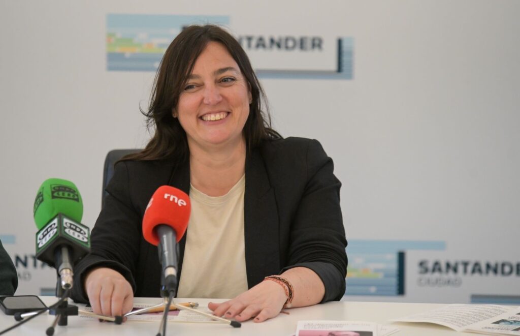 La Fábrica de Creación organiza un Taller de Cianotipia en el Edificio Tabacalera con la Artista María Baoli