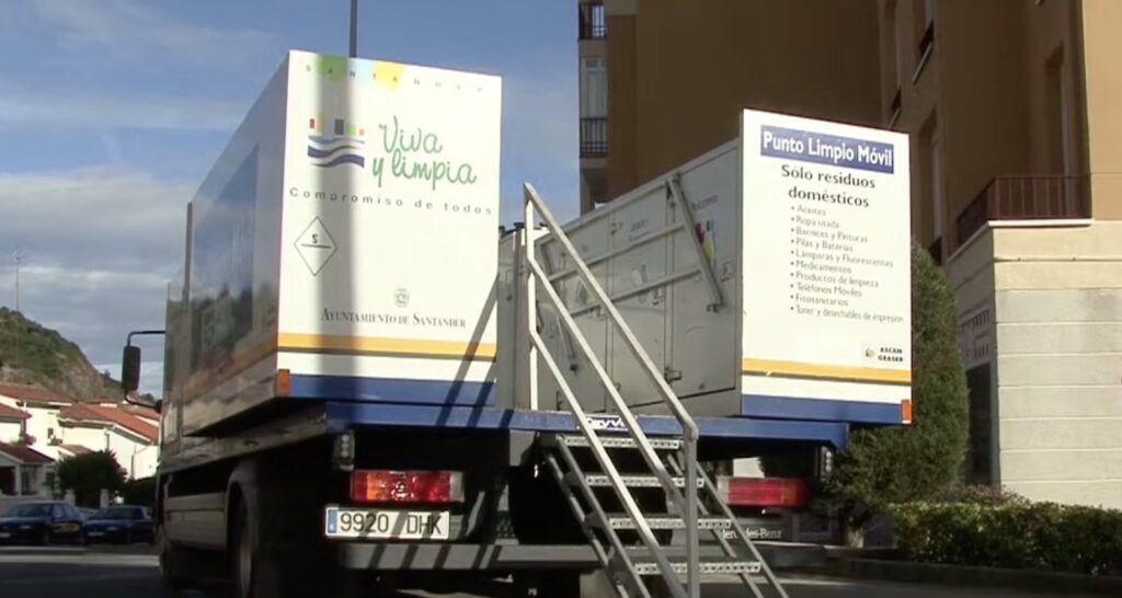 Santander recupera el Punto Limpio Móvil con un Camión que recorrerá los Barrios durante todo el Verano