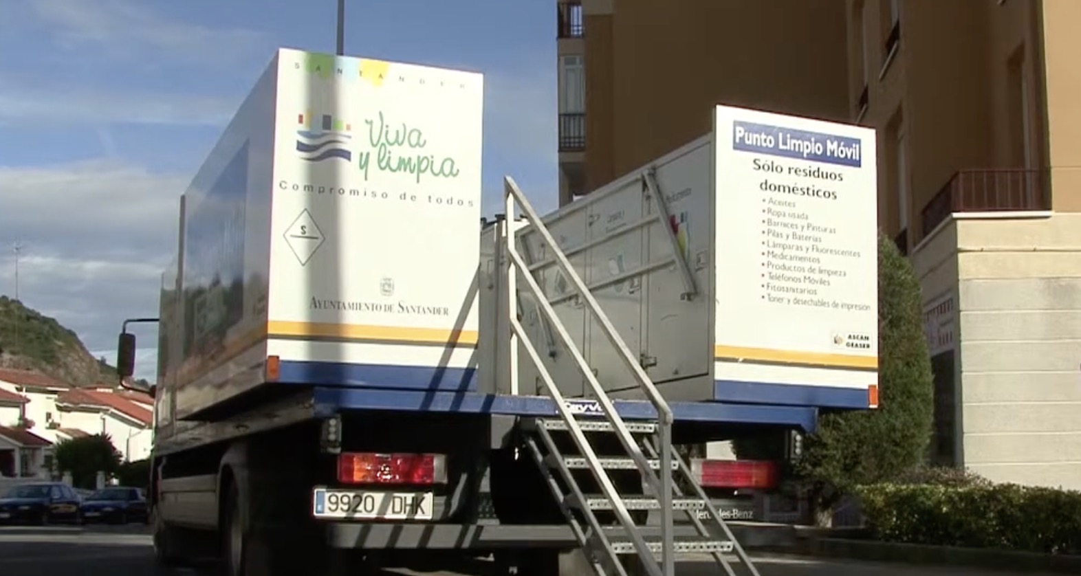 Santander recupera el Punto Limpio Móvil con un Camión que recorrerá los Barrios durante todo el Verano