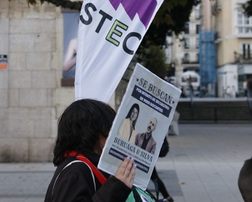 Sindicato STEC con un Cartel de SE BUSCA contra el Consejero de Educación y la Presidenta de Cantabria