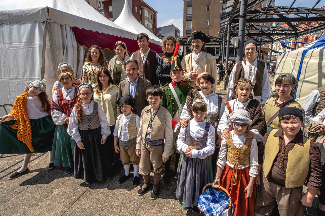 Camargo abre la inscripción en el Taller de Costura gratuito para recrear el Vestuario de Mayo de 1808