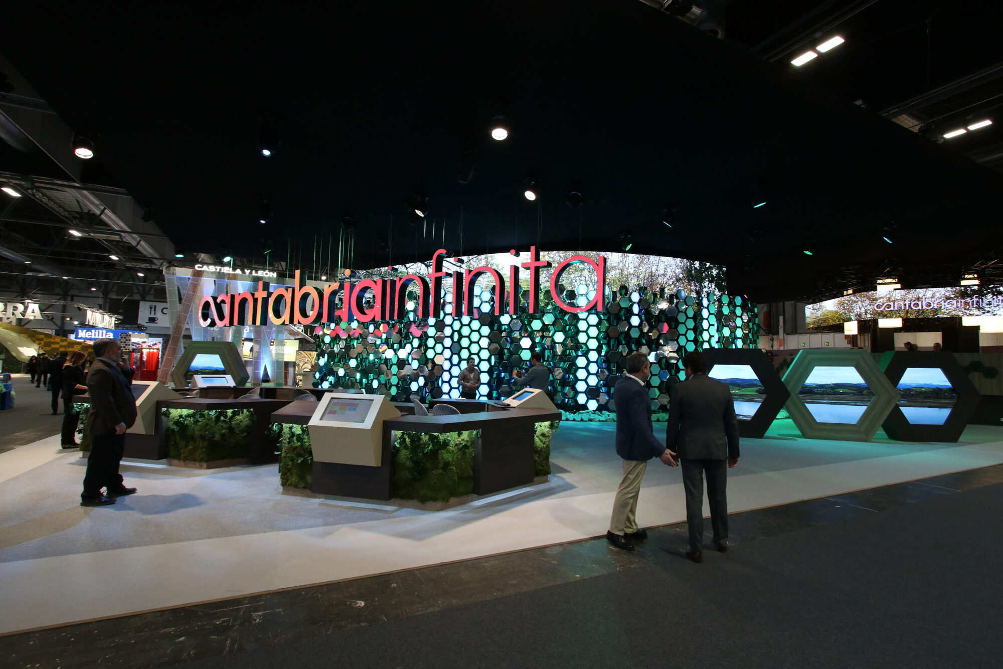 El Gobierno de Cantabria gasta más de 1 Millón de Euros en el Stand de FITUR para promocionar el Turismo masivo en la Región
