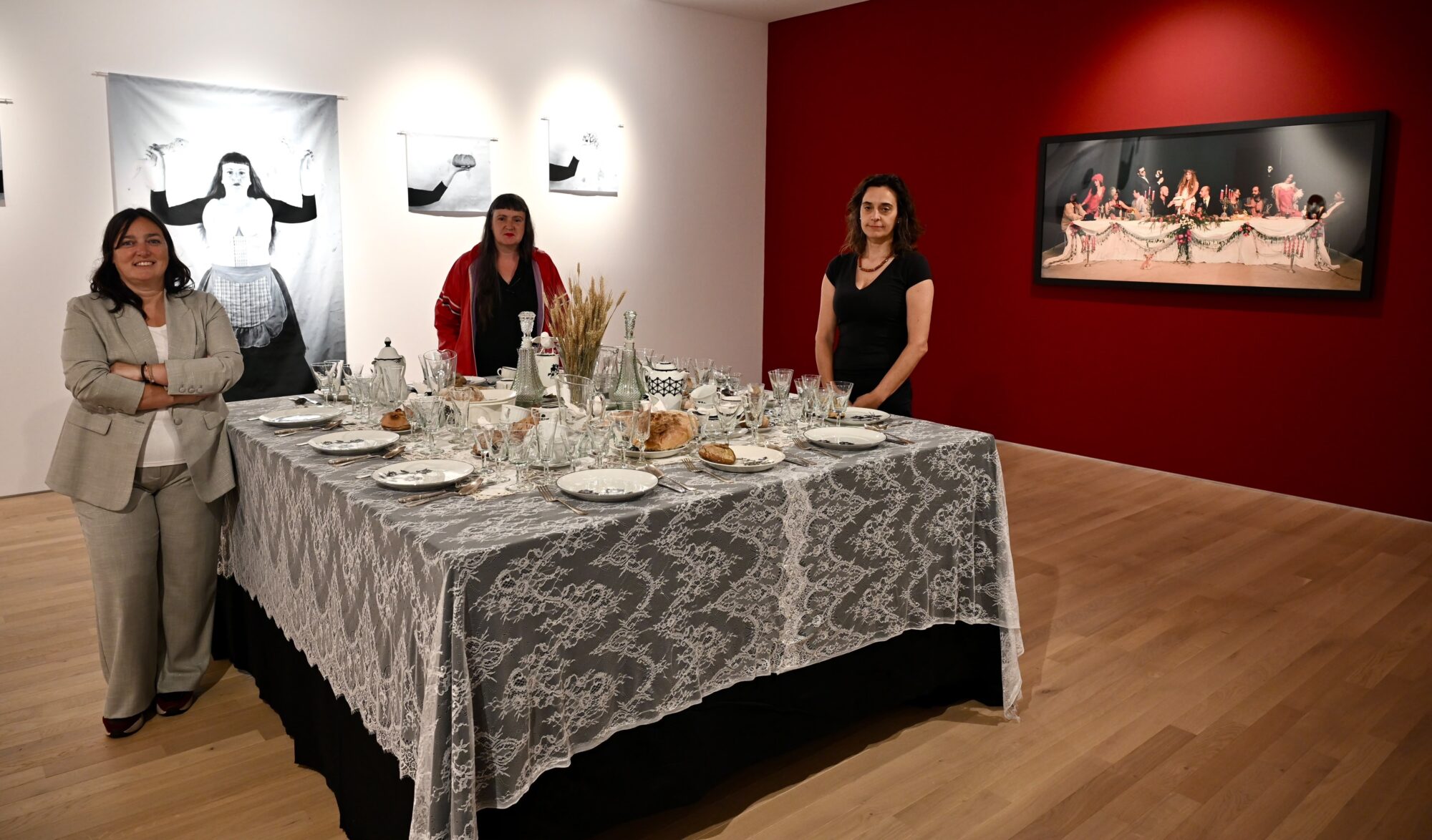 El Museo de Arte Moderno y Contemporáneo acoge ‘De gorriones, migas de pan y sangre’, la nueva exposición de Majo G. Polanco