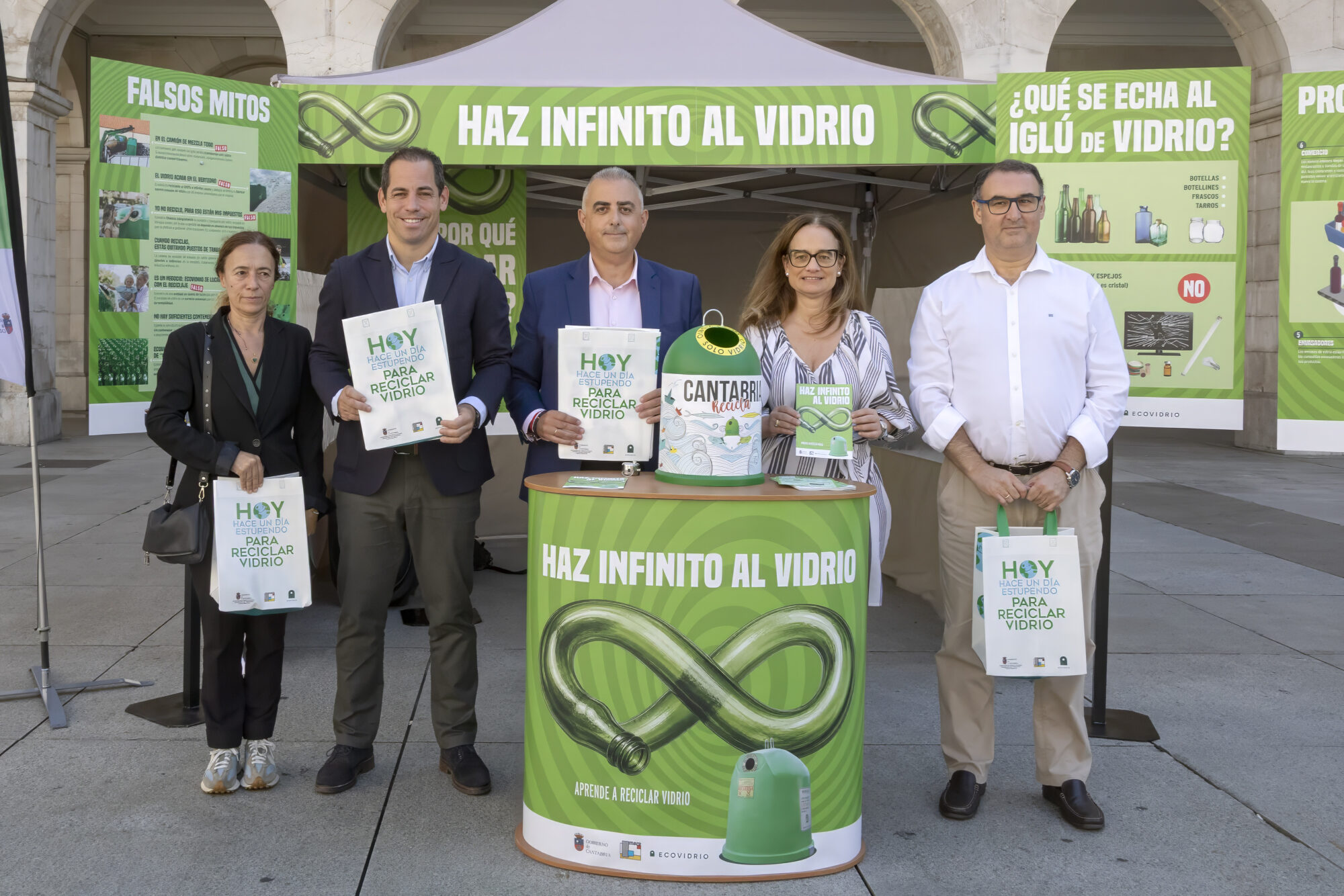 El Gobierno de Cantabria presenta la campaña «Haz Infinito al Vidrio» para fomentar el Reciclaje y la economía circular